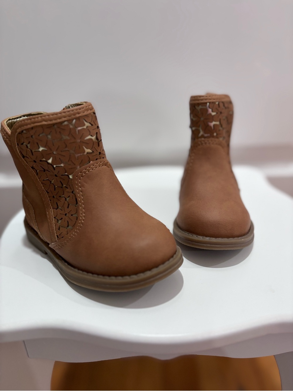 Kenneth Cole Reaction Girls' Brown Cutout Ankle Boots